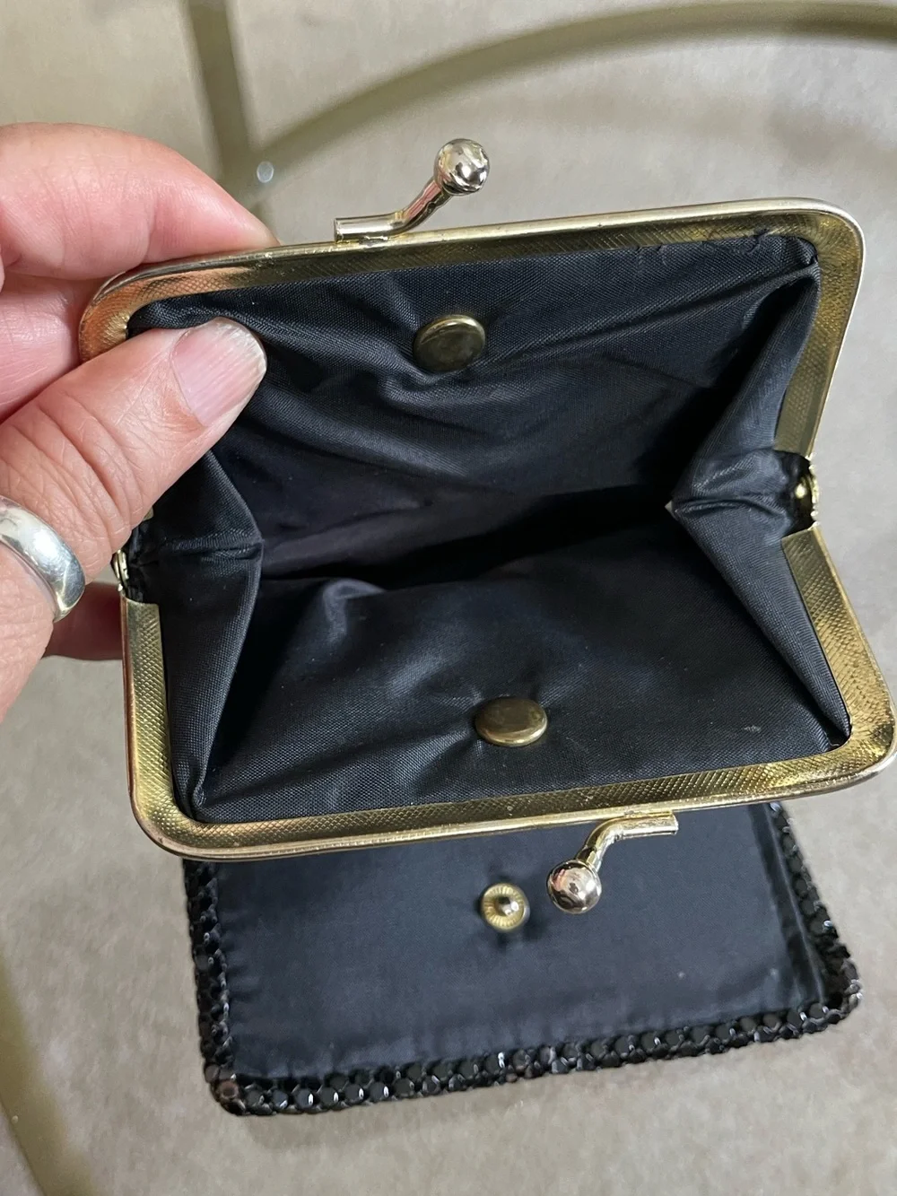 Vtg Black Metal Mesh Wallet Kiss-Lock Clasp 4.5